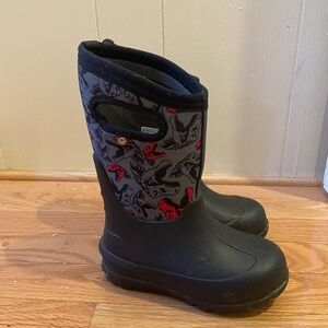 Dino Bog snow boots
